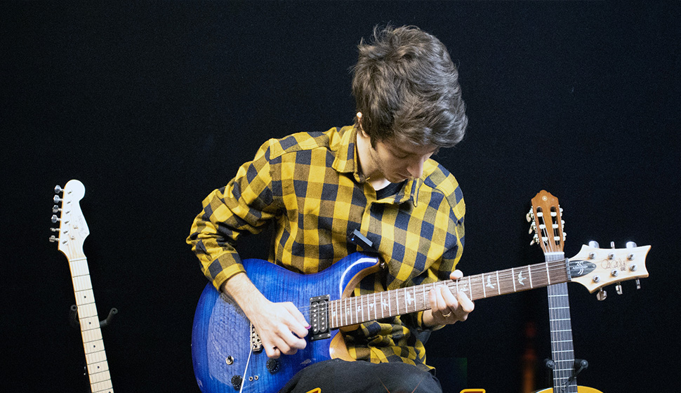 آموزش گیتار الکتریک در ملارد ومارلیک